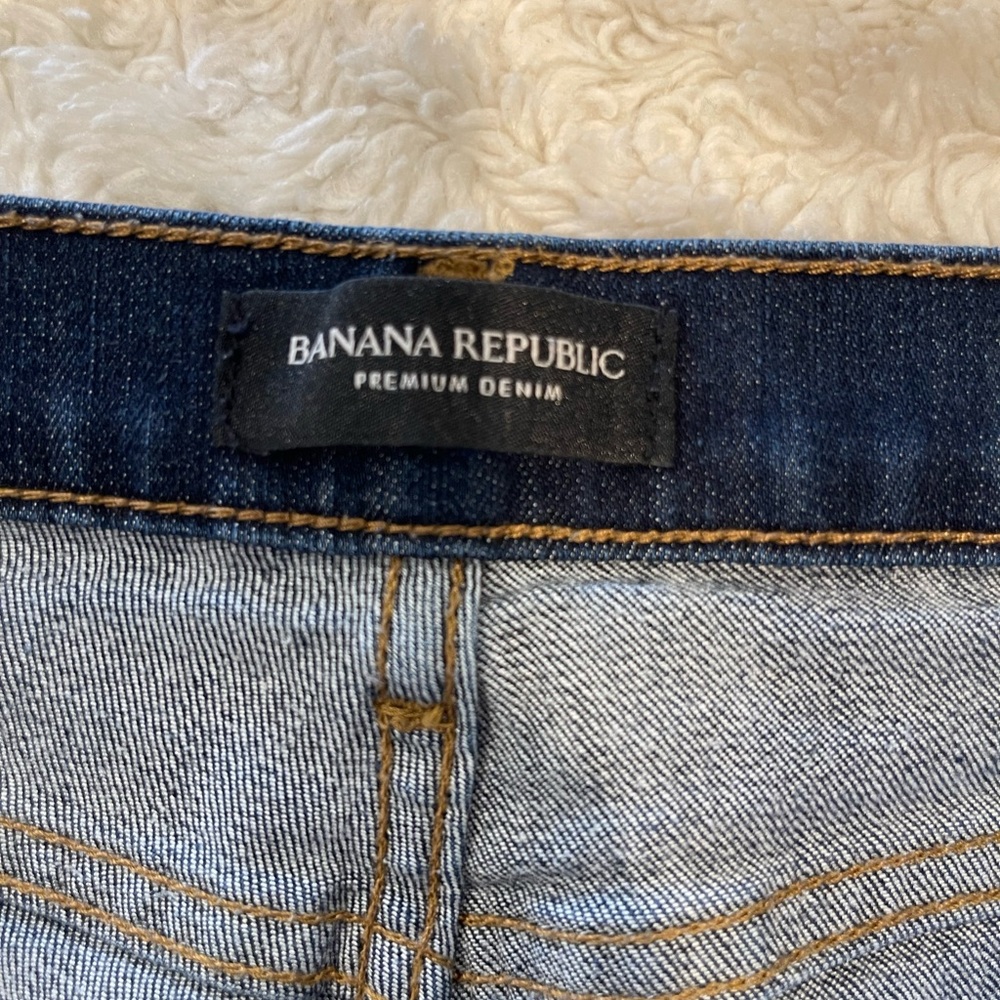 Banana Republic Premium Denim Girlfriend Jeans
